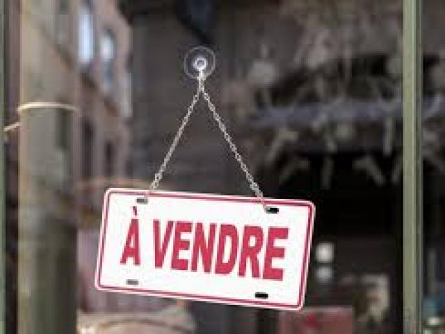 Acte de cession de fonds de commerce : contenu et formalités